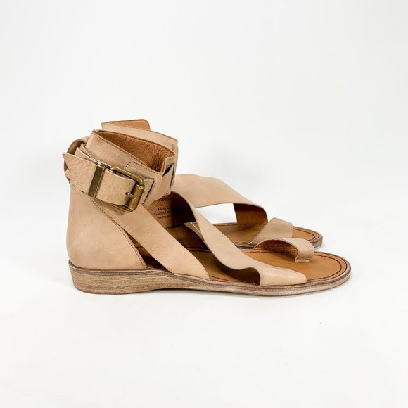 vale boot sandals